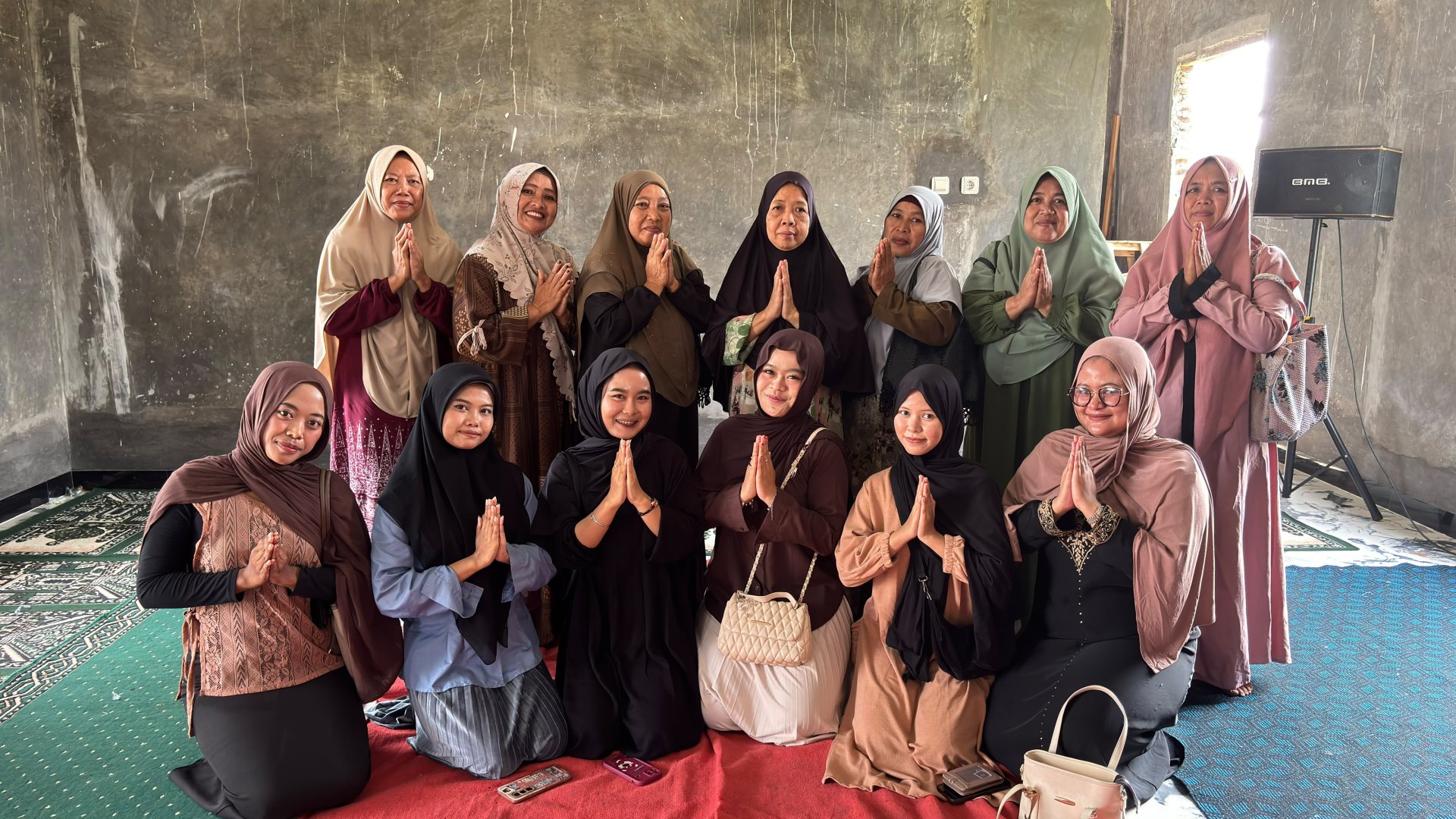 ‎KKM Kelompok 37 Universitas Primagraha Gelar Pengajian Rutin Ibu-Ibu di Desa Umbul Tengah